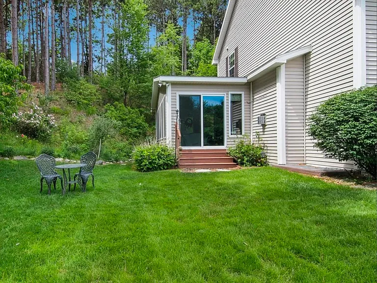 50 Pleasant Ln — Photo 19