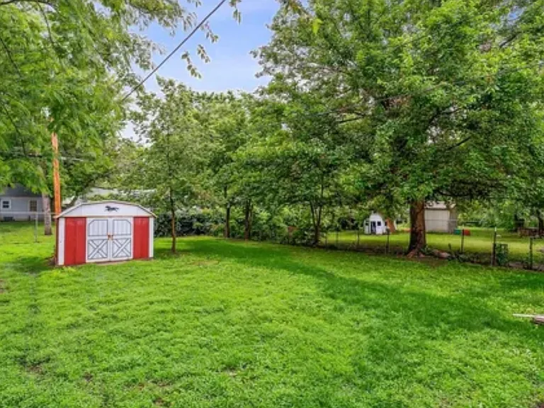 2144 S Wallace Dr — Photo 9