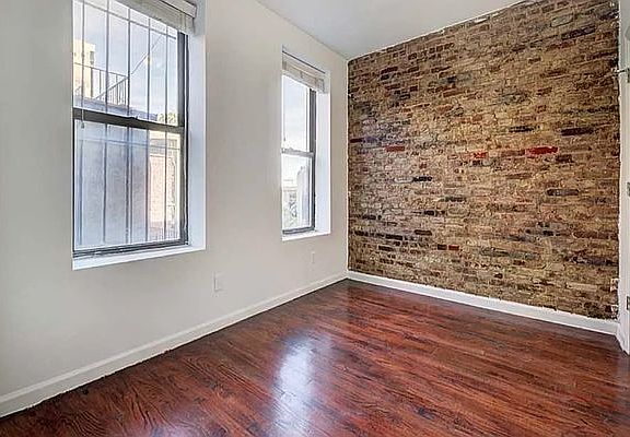 3rd image of 254 Broome St APT 4A