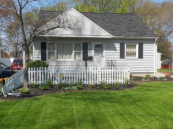2nd image of 138 Woodhill Dr