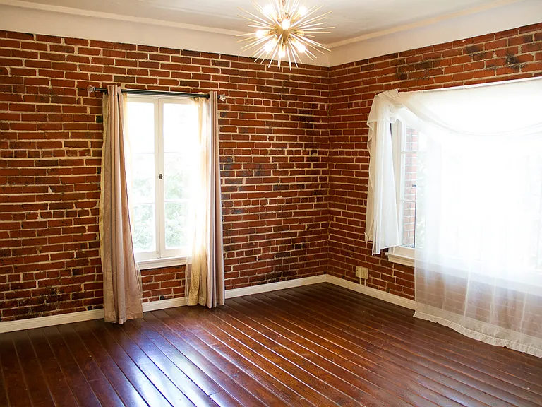 408 S Cochran Ave #108 — Photo 2