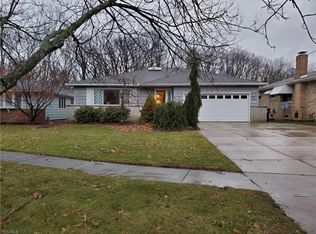 131 Santin Cir, Bedford, OH 44146