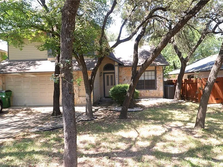 7304 Potters Trl — Photo 1