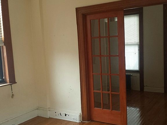 5th image of 860 Marcy Ave APT 1
