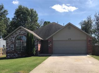 279 Jack Perry Dr, Centerton, AR 72719