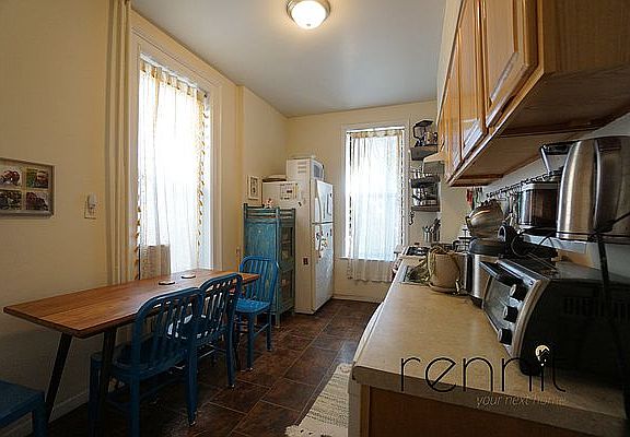 3rd image of 305 7th St #3A