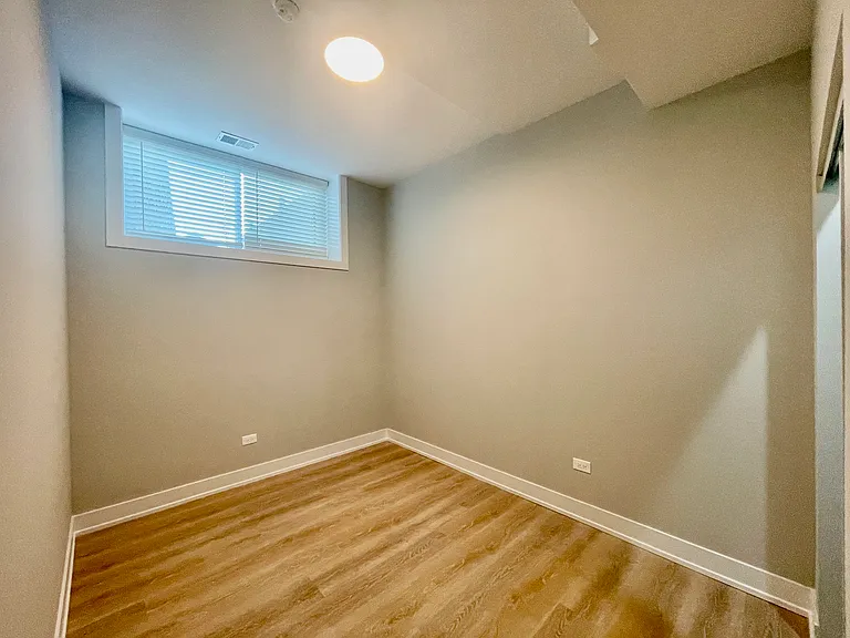 2158 W 21st St #3 — Photo 10