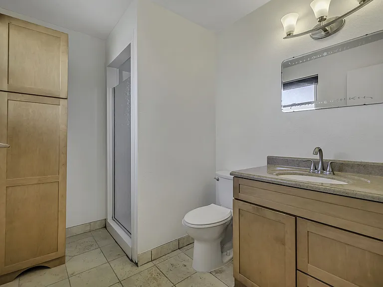 2066 W Quailstone Dr — Photo 24