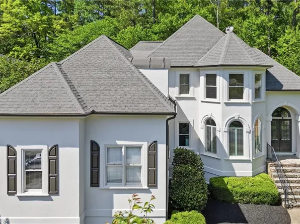 426 Clubview Dr, Woodstock, GA 30189