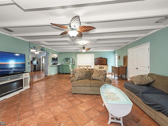 5th image of 1721 Club House Rd