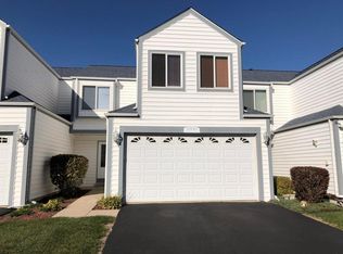 1806 Waters Edge Dr, Minooka, IL 60447