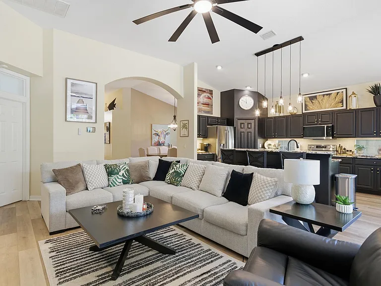 1020 W Rollingwood Ct — Photo 12