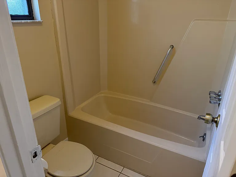 1307 W Redbud St — Photo 14