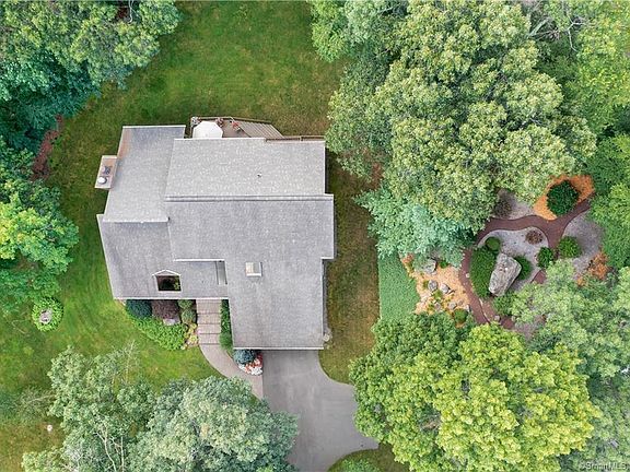 3rd image of 99 High Wood Dr