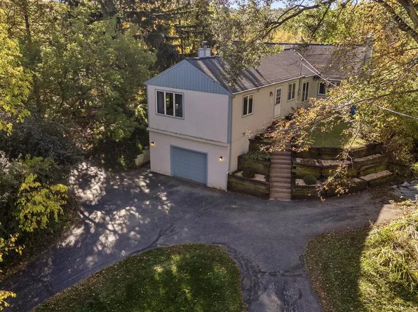 1499 Highland AVENUE, Hubertus, WI 53033