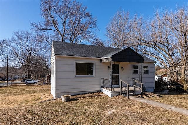 1101 N 11th St Leavenworth Ks 66048 Zillow