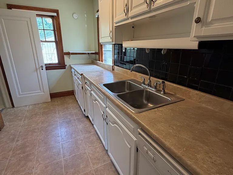 9011 Park Heights Ave — Photo 6