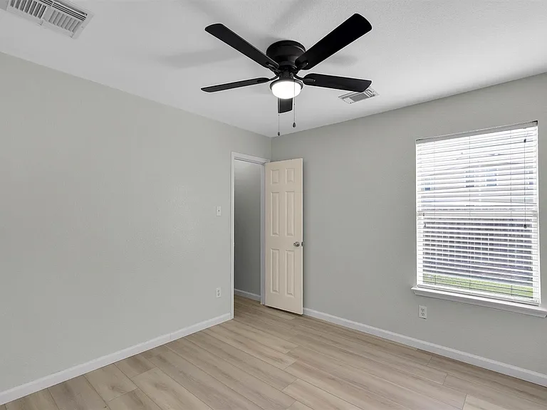 6507 Bluestone Springs Ln — Photo 9