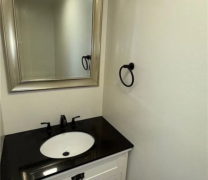 5841 Etiwanda Ave — Photo 7