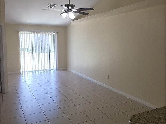 4th image of 4701/4703 SW 8th Pl