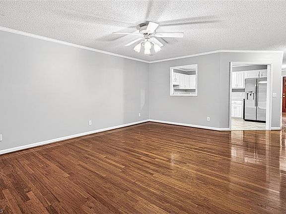 4th image of 840 Windermere Ct Unit A