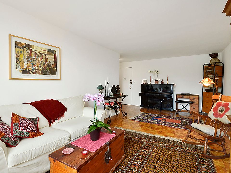 2nd image of 100 Overlook Ter APT 320