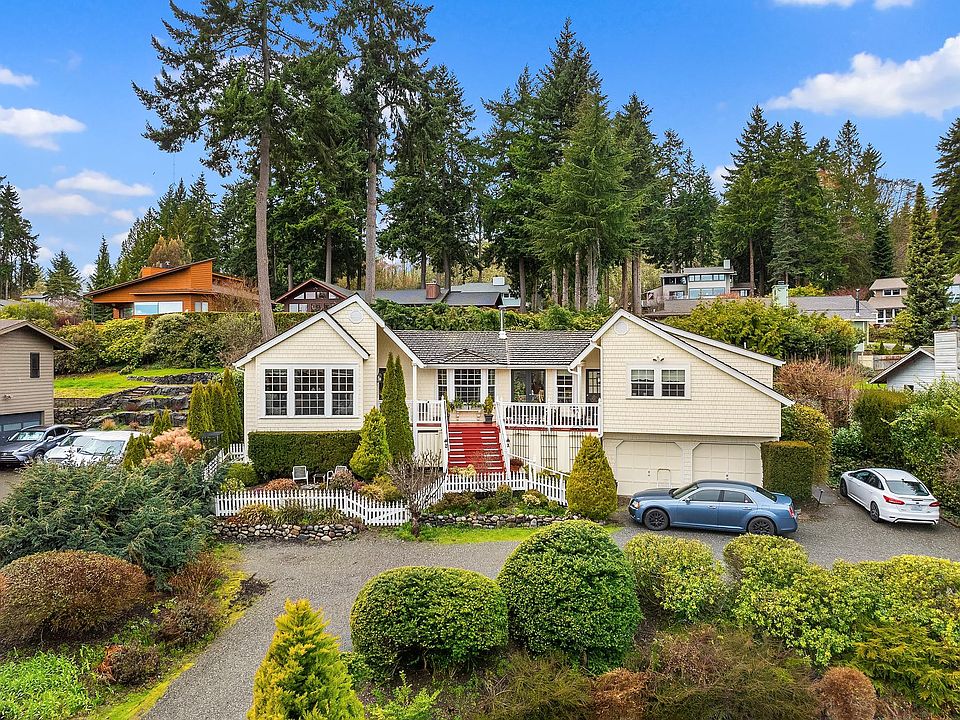 1st image of 9805 NE Murden Cove Dr