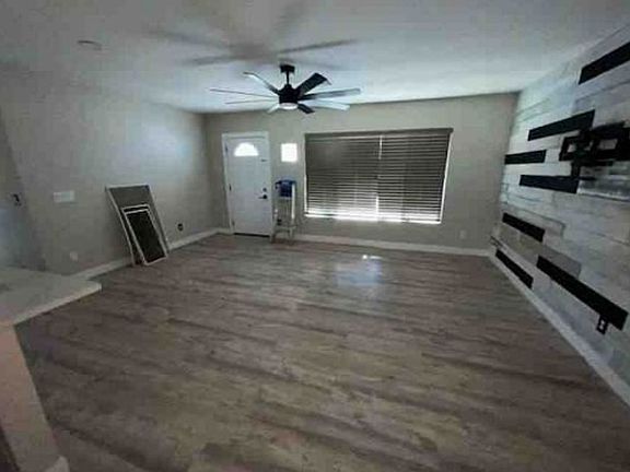 Additional Living Room