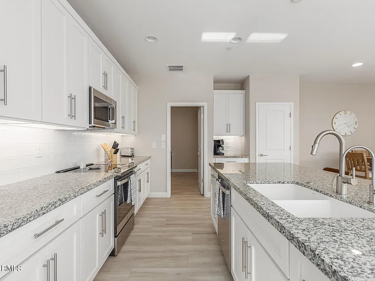 18223 E Coronado Cave Ct — Photo 7