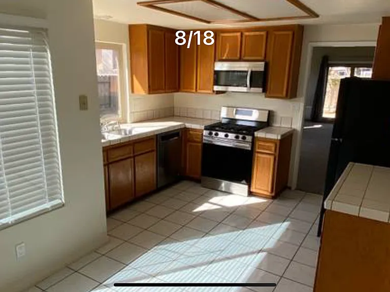 11828 Providence Bay Ct — Photo 8