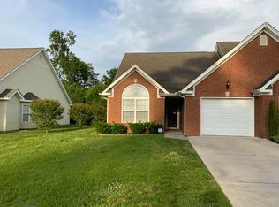52 Briarstone Dr, Rossville, GA 30741