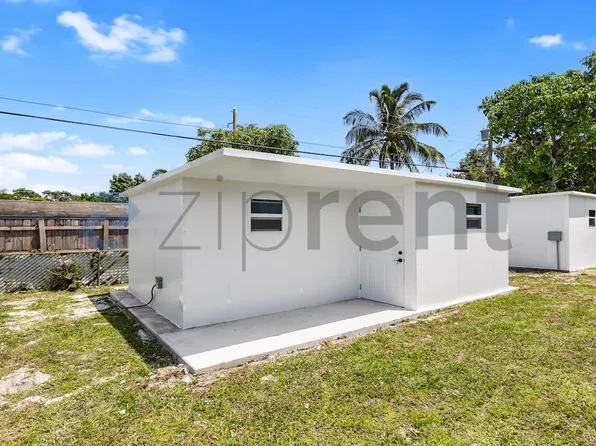 19215 NW 7th Ct #C, Miami, FL 33169