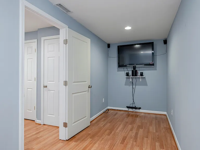 12506 Erroll Ln — Photo 11