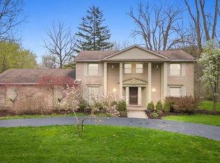7437 Stony River Ct, Bloomfield Hills, MI 48301