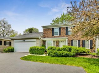 45 The Court Of Greenway, Northbrook, IL 60062