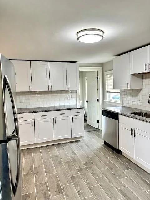 Building Photo - 71 E George St #1