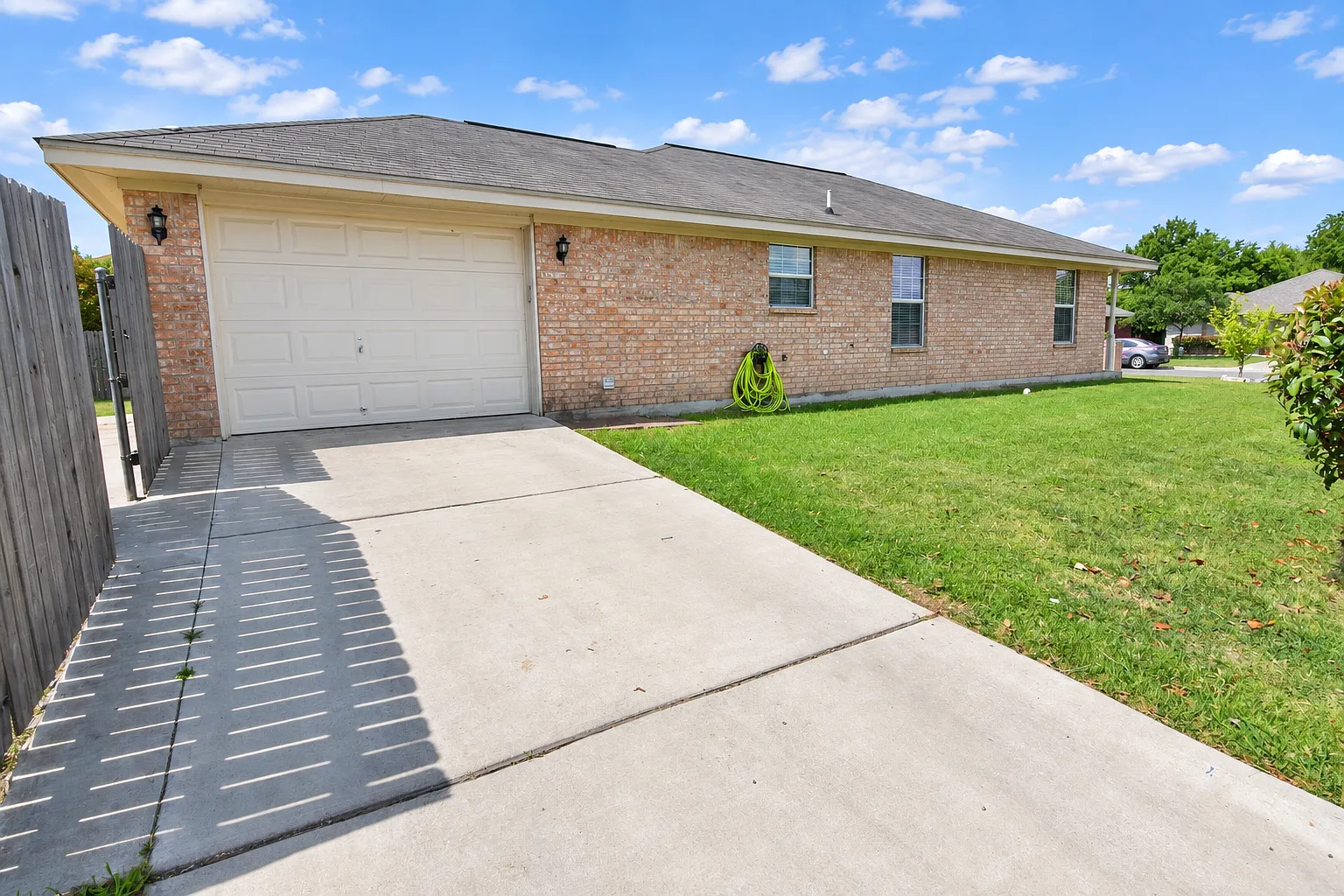 900 Concho St, Belton — Photo 1