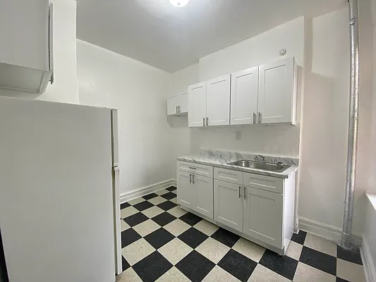 Rented by S&M Associates Realty LLC | media 39