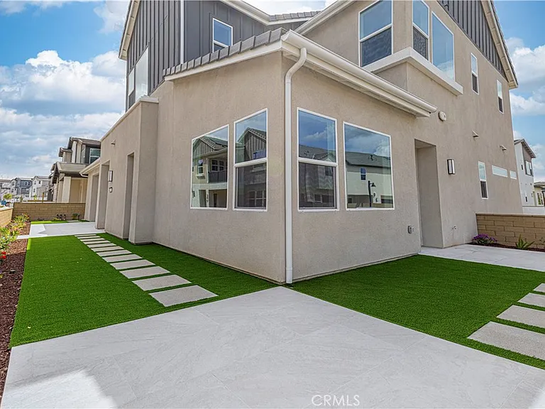 402 Shrike — Photo 15