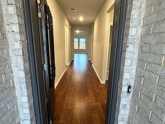 2nd image of 1813 Briar Rose Dr