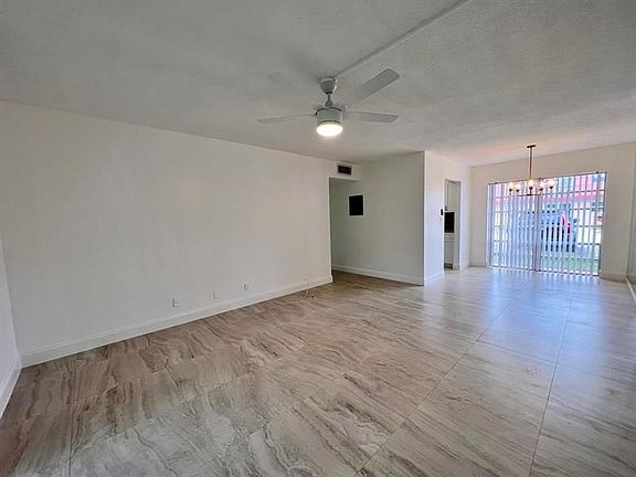 2nd image of 3 Golfs Edge APT A