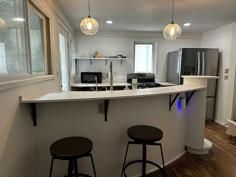 1211 Barnes St NW — Photo 9