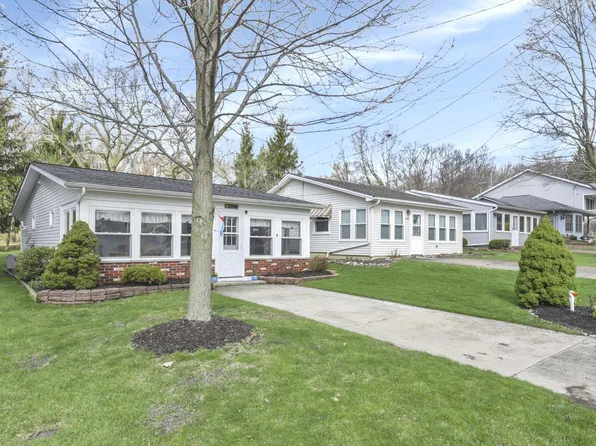 2548 Bay Vista Dr, Lakeside Marblehead, OH 43440