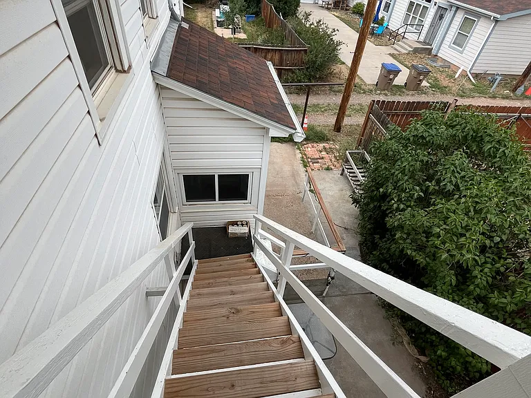 511 E Kearney St — Photo 17