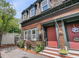 1 Bay View Pl, South Boston, MA 02127