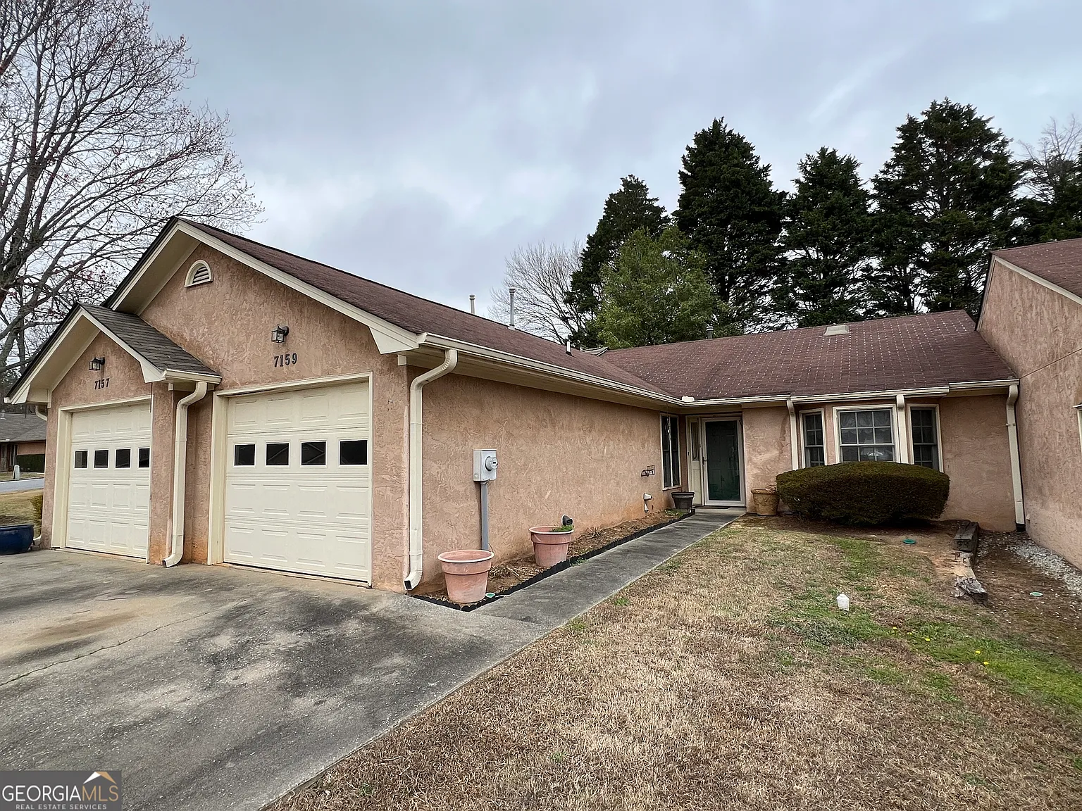 7159 Woodridge Ln photo 1