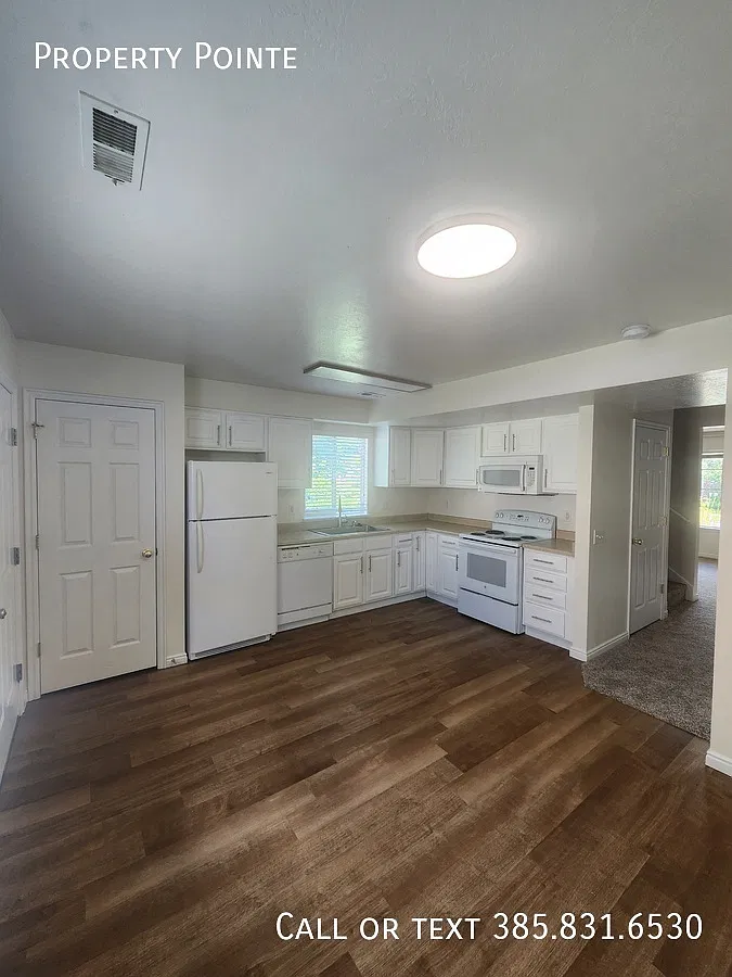 Hunters Cove Townhomes — Photo 1