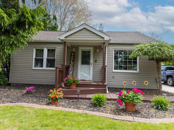 315 Burns St, Essexville, MI 48732