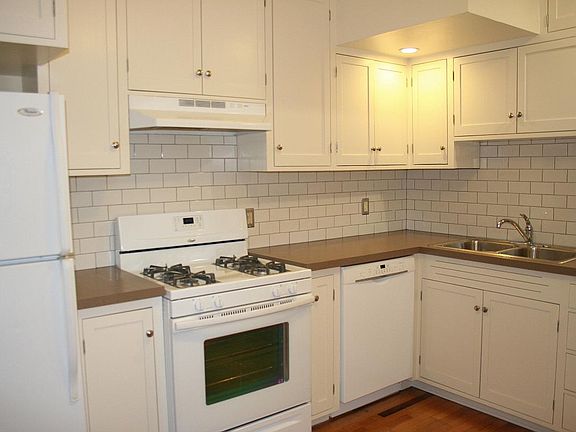 5th image of 550 Fountain St NE APT 3