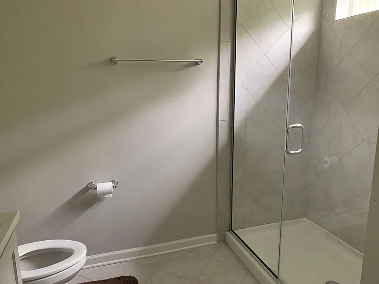 1121 Myers Point Dr — Photo 2